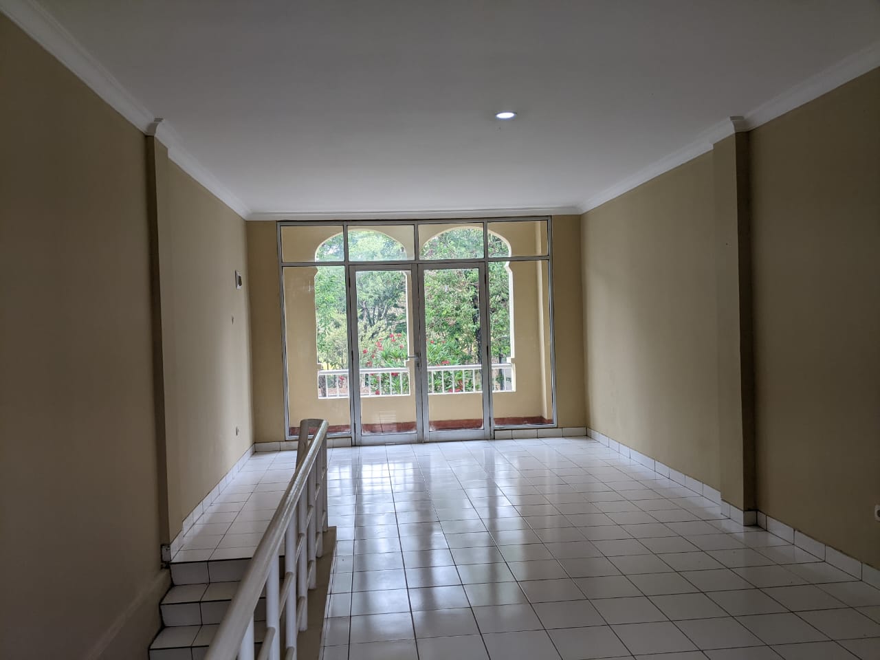 DiSewakan Ruko di Ruko Spanish Square Deltamas Cikarang